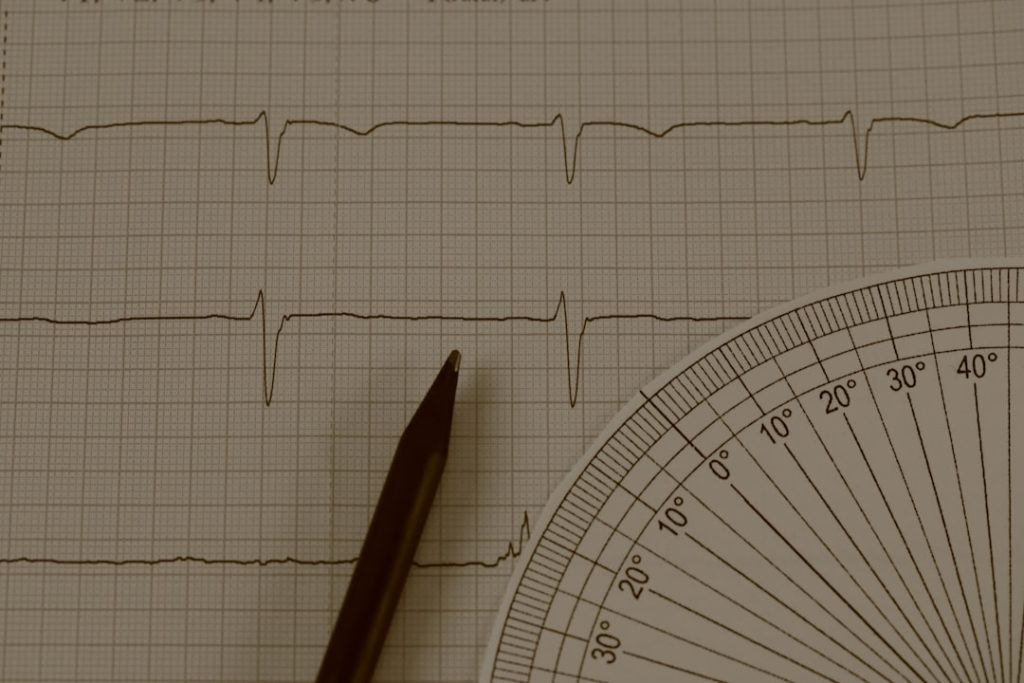 découvrez la cohérence cardiaque, une technique de respiration simple pour réduire le stress, améliorer la concentration et favoriser le bien-être général.