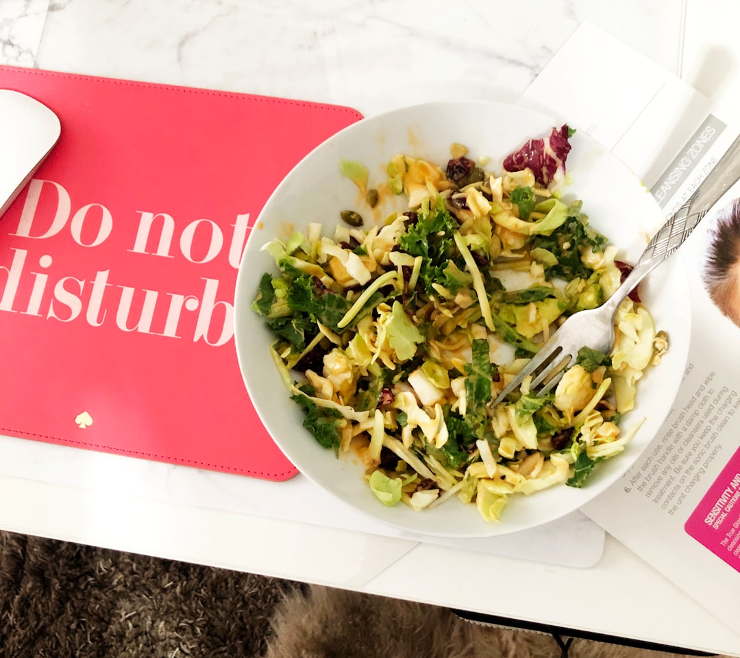 découvrez les bienfaits d'un régime anti-inflammatoire pour réduire l'inflammation, améliorer la santé et prévenir les maladies chroniques grâce à une alimentation équilibrée et naturelle.