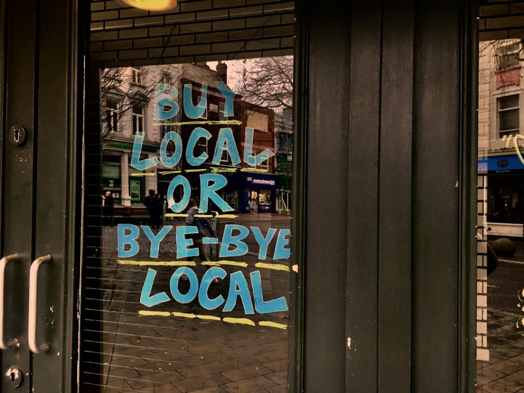 optimisez votre visibilité locale avec des stratégies de référencement local efficaces pour attirer plus de clients dans votre zone géographique.